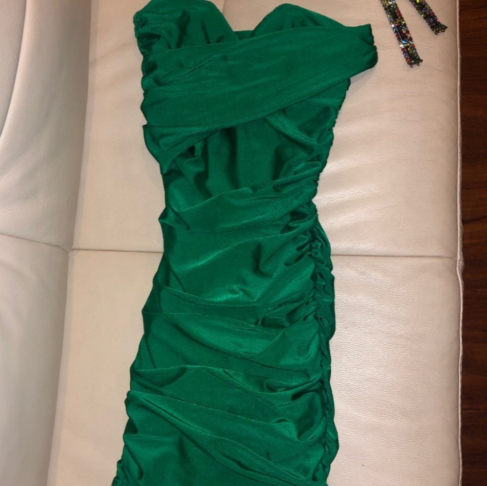 Elegant Green Mini Dress